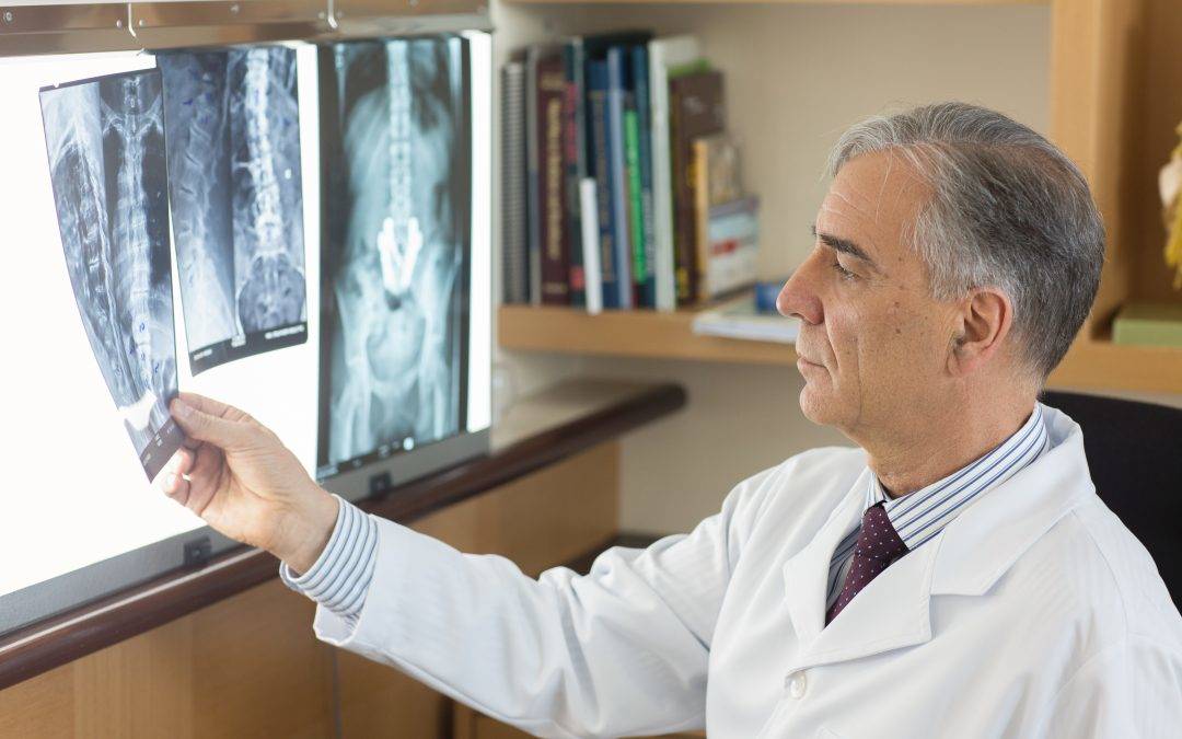 Tratamento para tumores da coluna vertebral